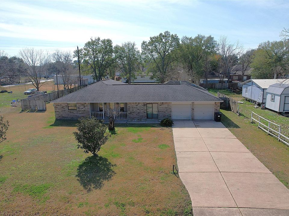 1st image of 22307 Saddlewood Dr