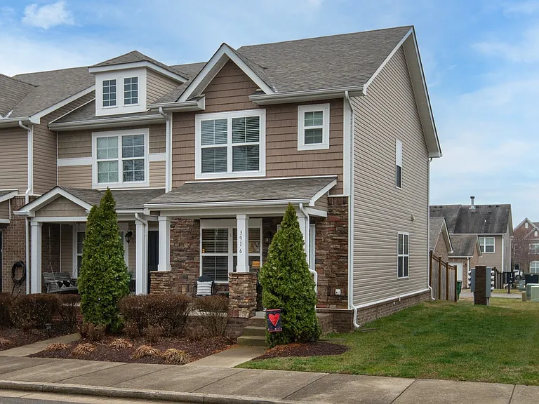 3916 Hoggett Ford Rd — Photo 2