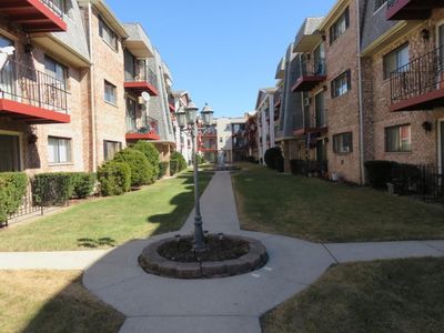 5345 N Delphia Ave APT 246, Chicago, IL, 60656