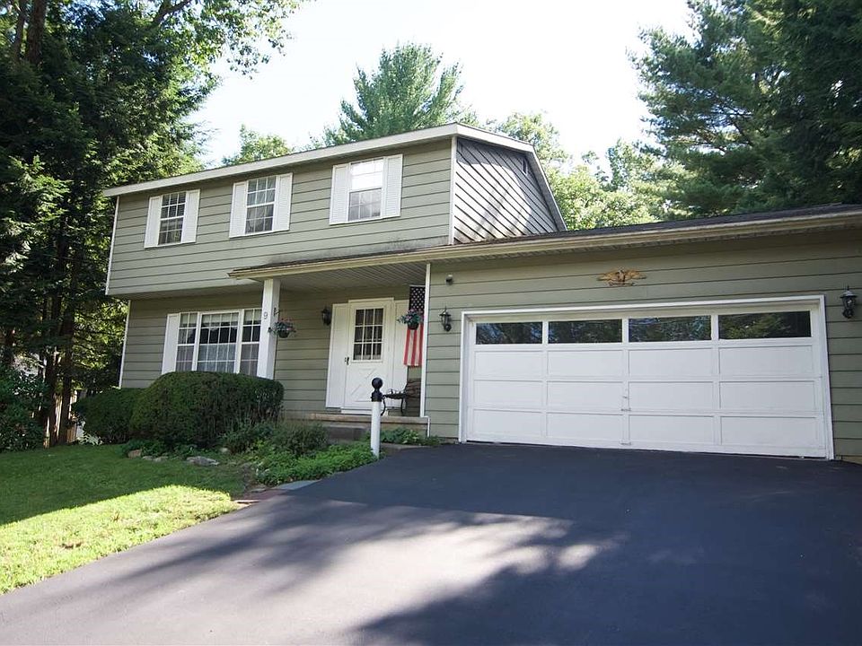1st image of 9 Heather Ln