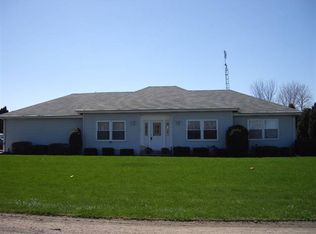 8899 N Syracuse Webster Rd, Syracuse, IN 46567