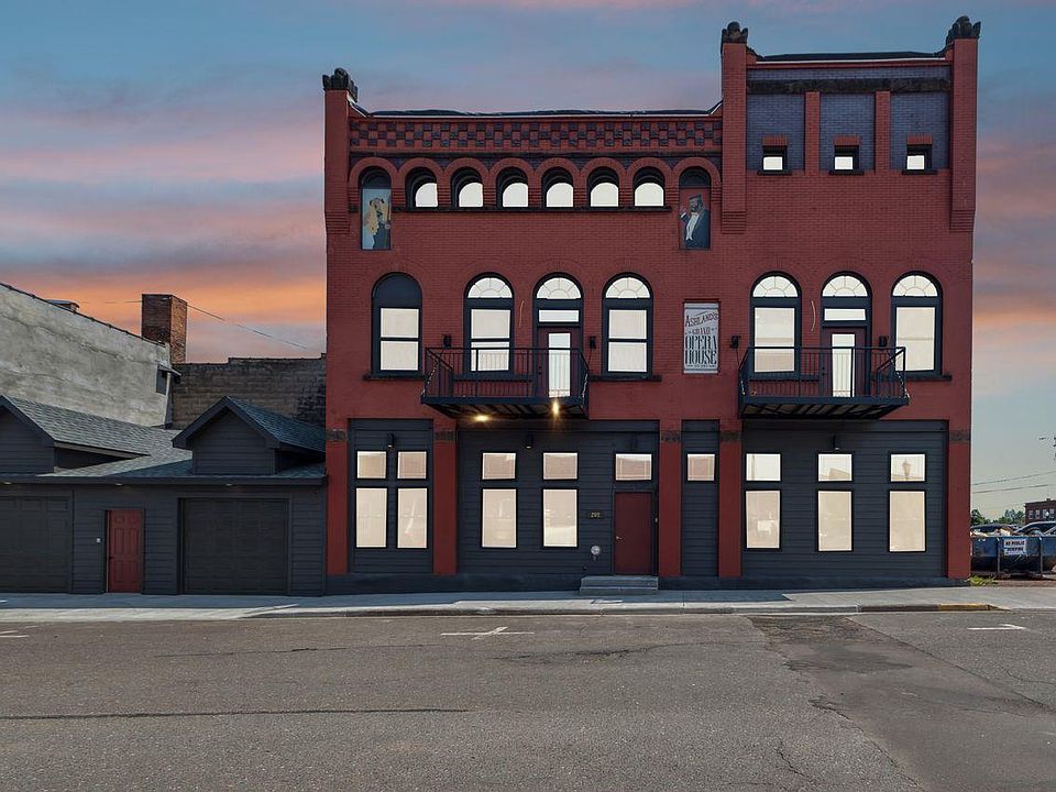 1st image of 208 3rd Ave W