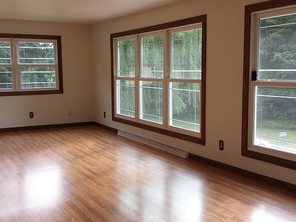 5th image of Linda Ln