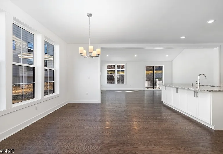 45 Swenson St — Photo 10