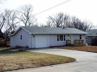 2417 L St, Auburn, NE 68305