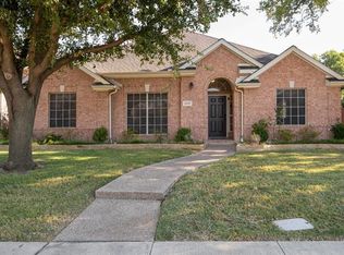 1552 Bosque Dr, Carrollton, TX 75010