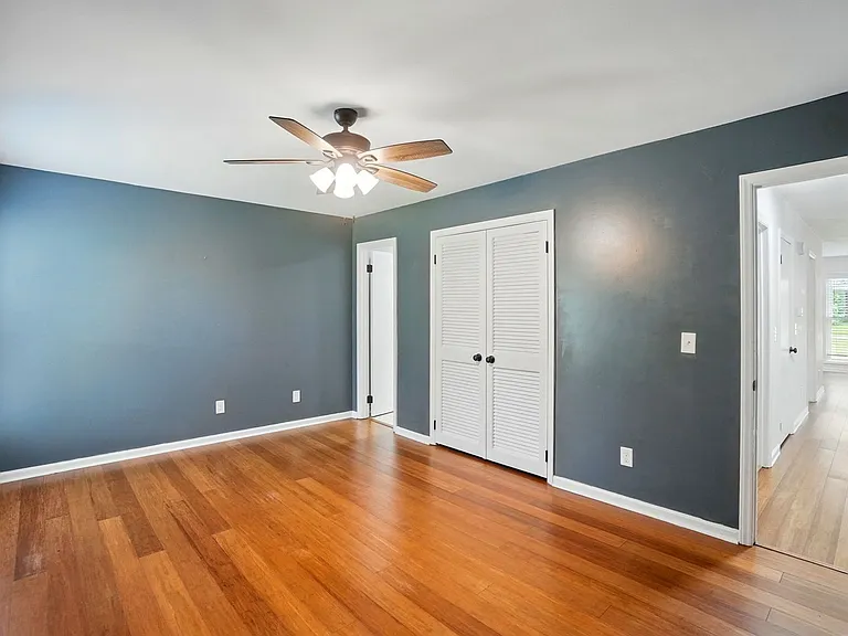 2413 Hoffman St — Photo 18