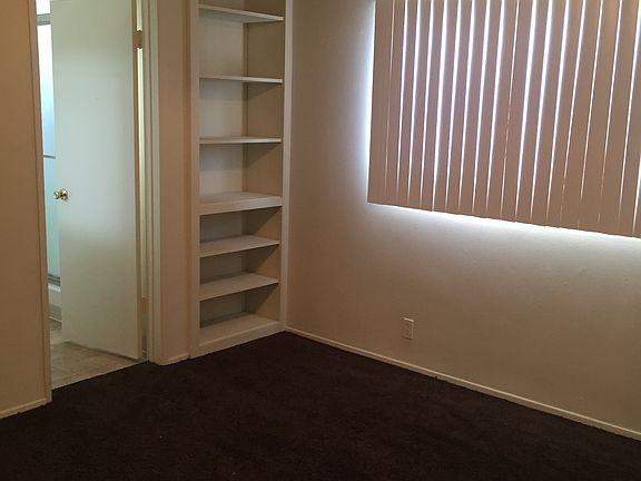 5th image of 316 W Queen St APT 6