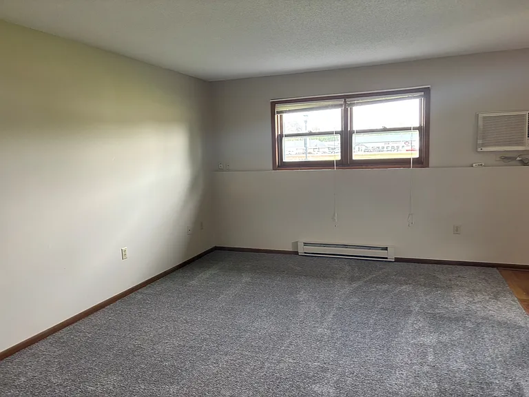 10765 Railroad Ave #3 — Photo 7