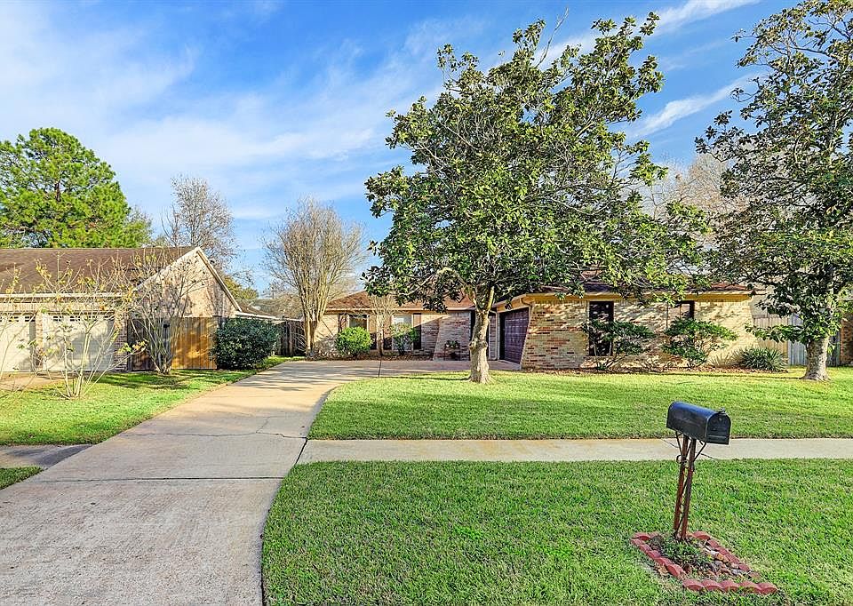 1st image of 22222 Deville Dr