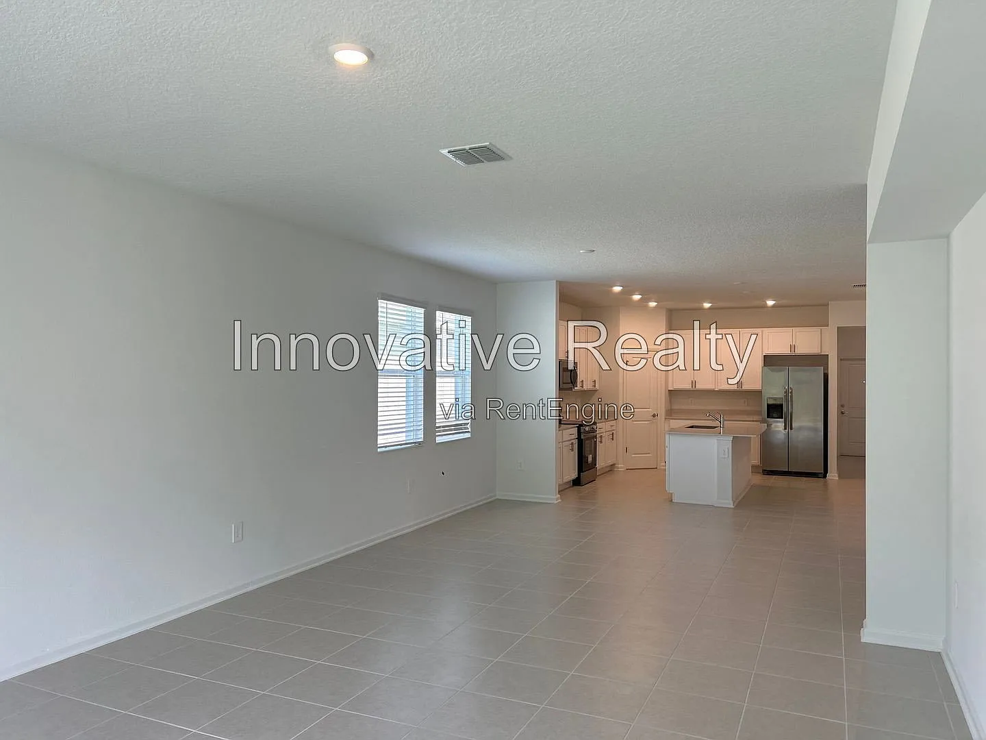 3 bed, 2.0 bath, 2200 sqft, $2,600 — Photo 4