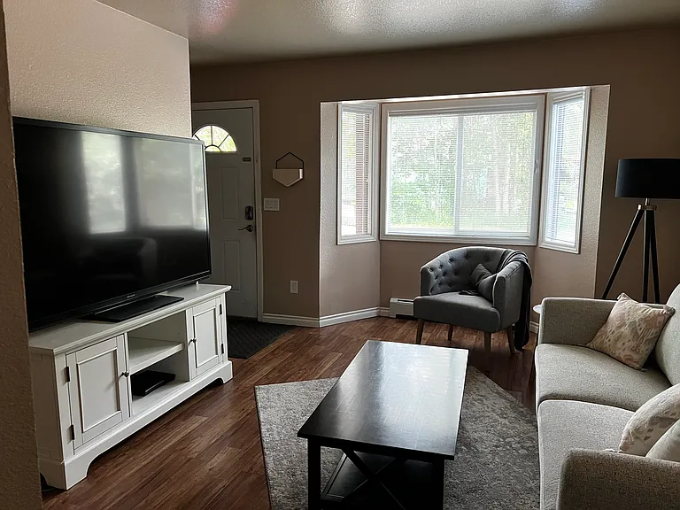 13150 Old Seward Hwy #4 — Photo 3