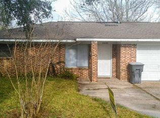 2602 2nd Ave, Groves, TX 77619