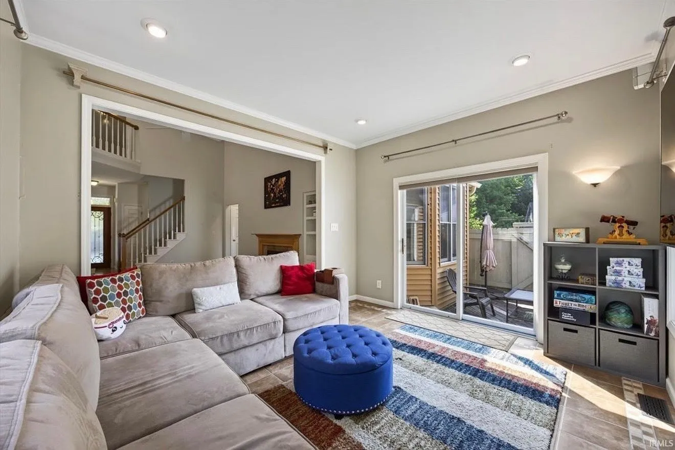 3 bed, 2.5 bath, 2185 sqft, $2,436 — Photo 4