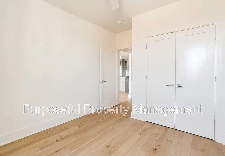 934 Hangar Dr #6 — Photo 22