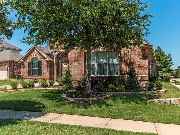 5th image of 870 Terrace Dr