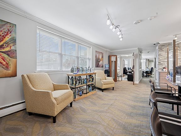 5th image of 1651 E Mount Airy Ave #104B