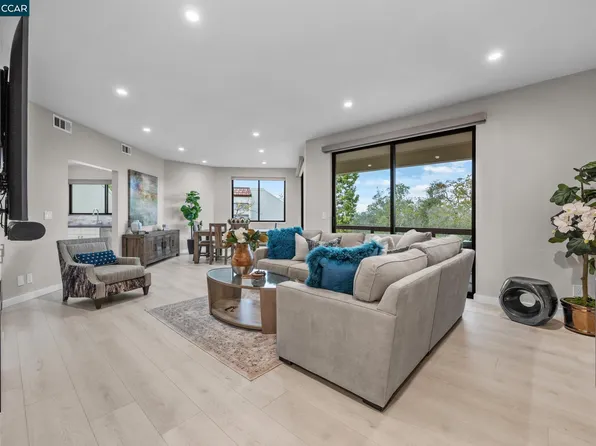 3535 Terra Granada Dr APT 1B, Walnut Creek, CA 94595