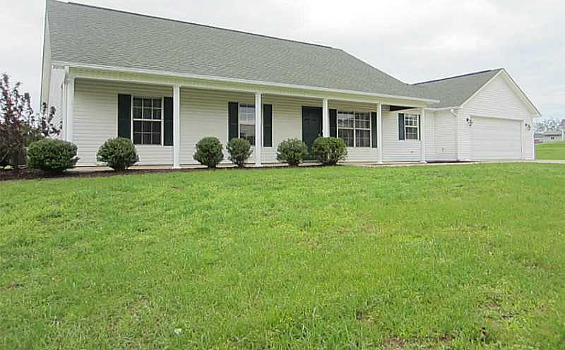 1st image of 2905 Hatties Ln