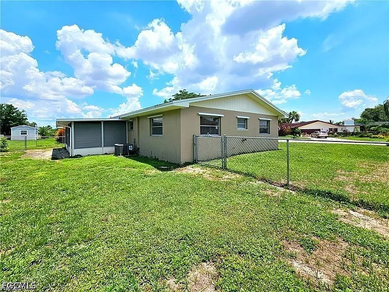 211 S Lake Dr — Photo 25
