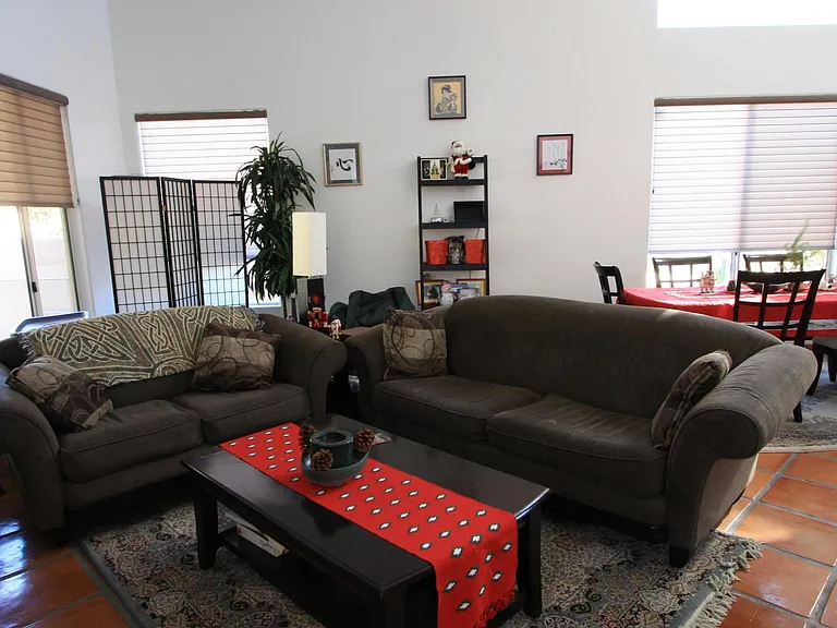 6502 E Mountain Shadows Pl — Photo 4