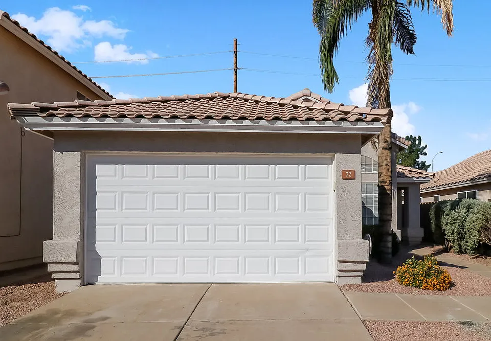 72 N Cholla St