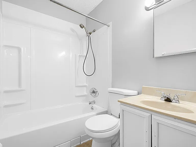 8212 Candleglow Ln — Photo 13
