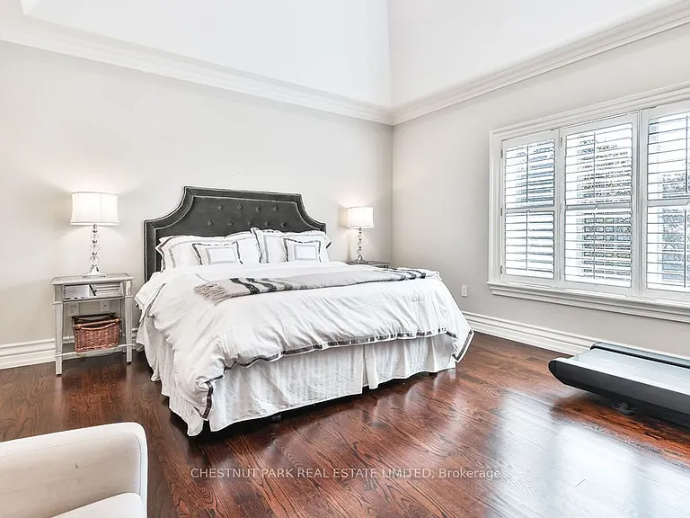 182 Saint Leonards Ave — Photo 34