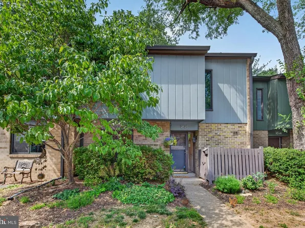 1816 Ivy Oak Sq #47, Reston, VA 20190