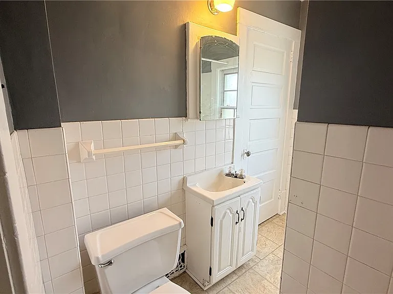 592 Lindell St — Photo 26