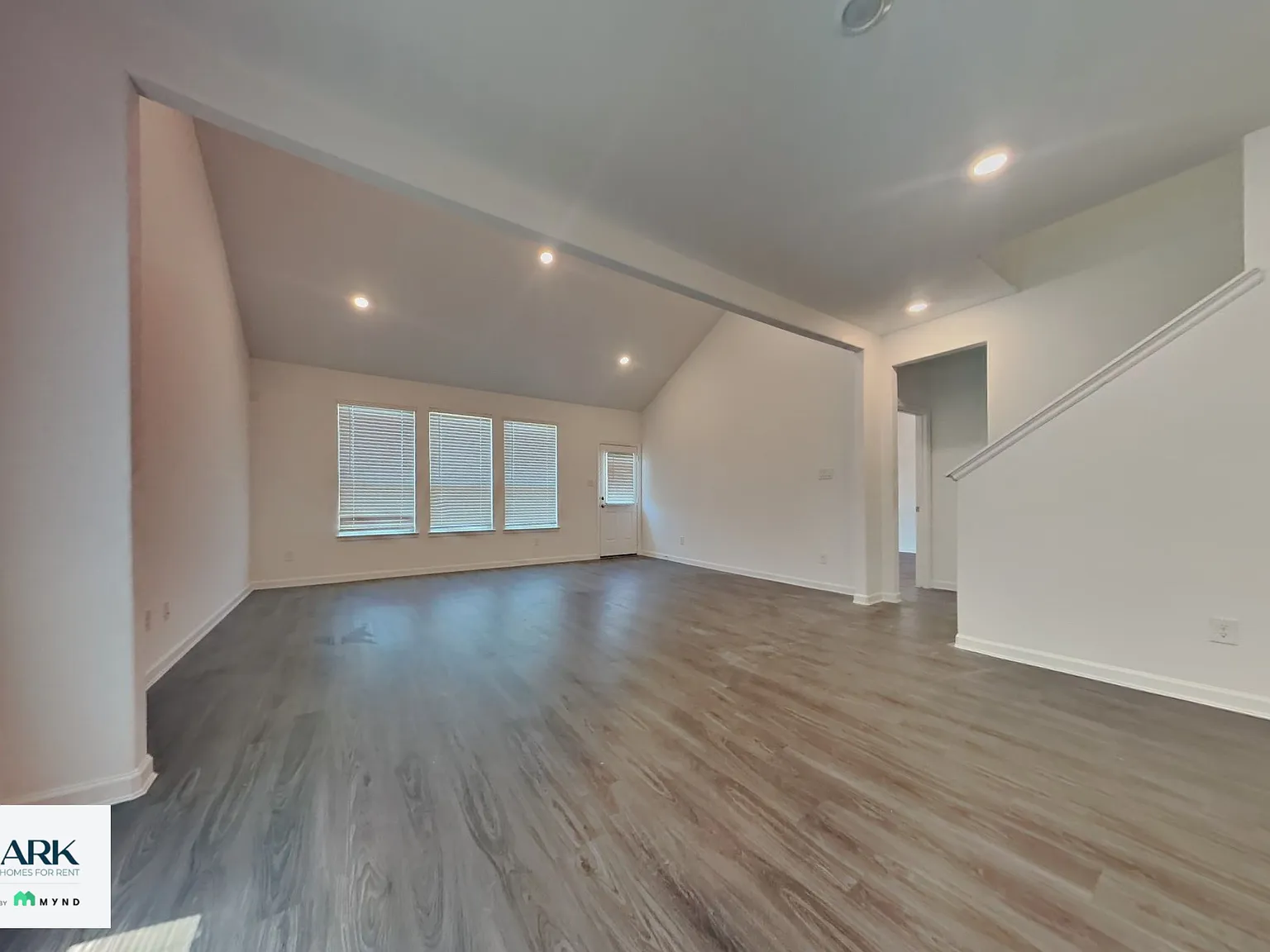 4 bed, 3.0 bath, 2385 sqft, $2,575 — Photo 3