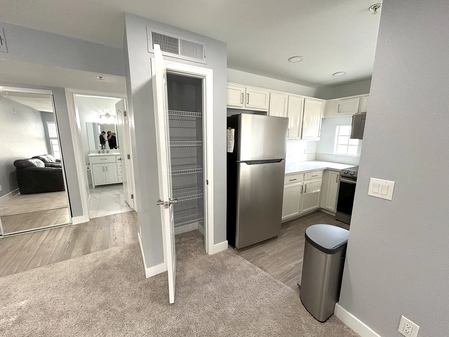 Charming 2-bedroom, 2-bath condominium ready to be called home! — Photo 4