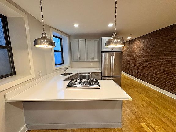 2nd image of 101 W 140th St APT 14