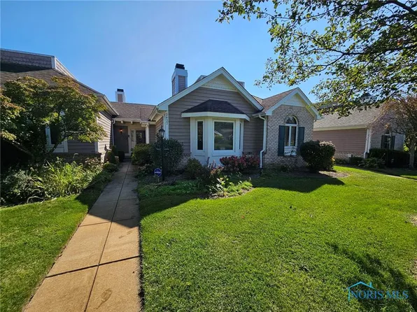 2422 Manoa Ln, Toledo, OH 43615