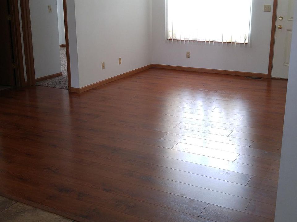 2nd image of 121 N 8th St