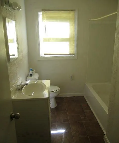 1242 Picadilly St #A — Photo 4