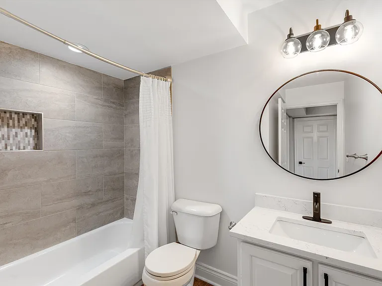 1113 N Old Woodward Ave #78 — Photo 33