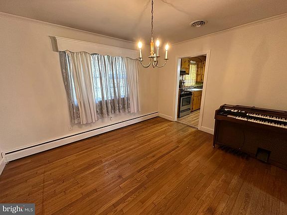 4th image of 413 Pine Bluff Rd