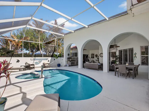 8075 SE Governors Way, Hobe Sound, FL 33455