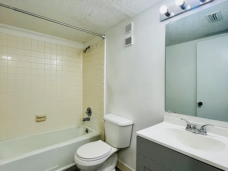450 Tomoka Ave #114A — Photo 11