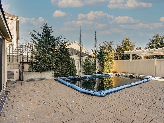 Heated salt water pool 