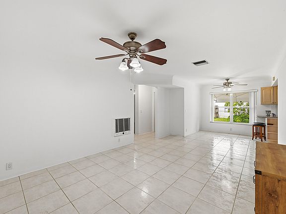 4th image of 1716 N 25th Avenue