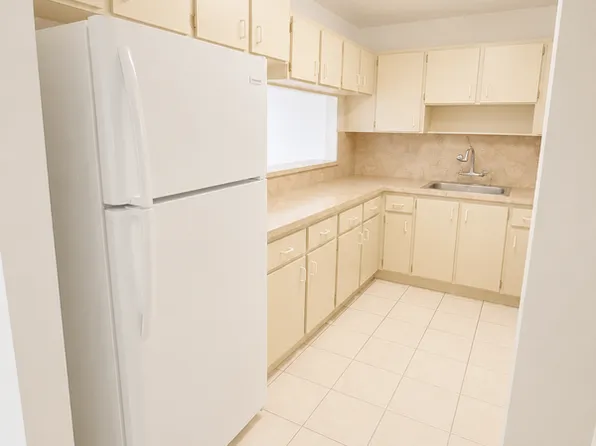 11710 NW South River Dr APT 204, Miami, FL 33178