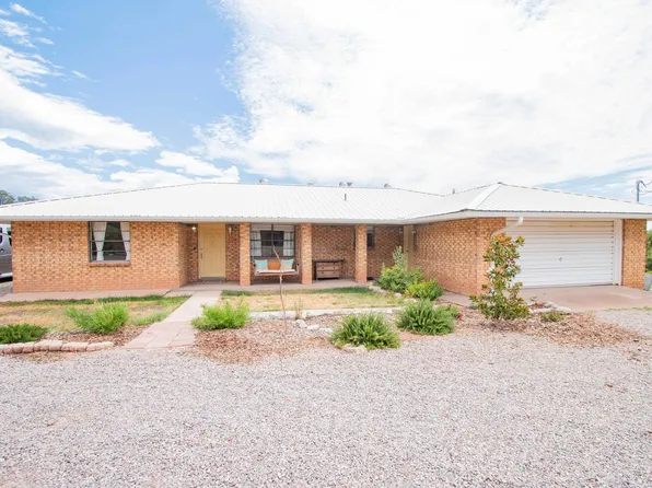 18 Burro Flats Ln, La Luz, NM 88337