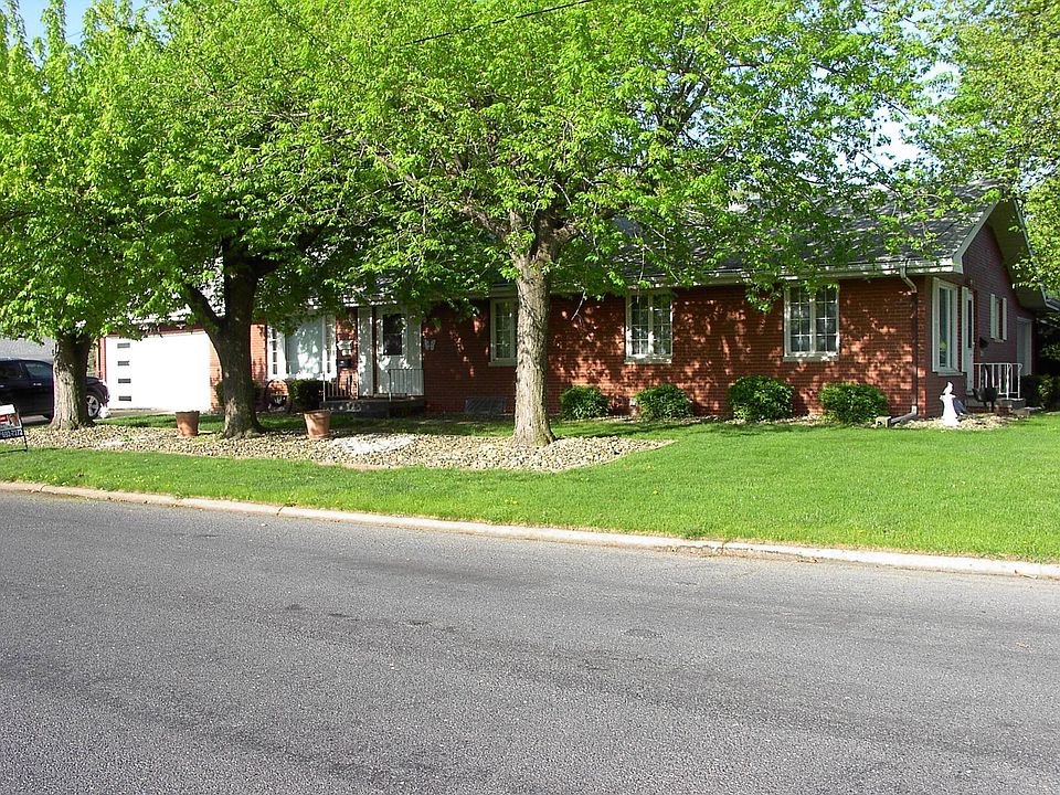 Front of 3315 N Indiana