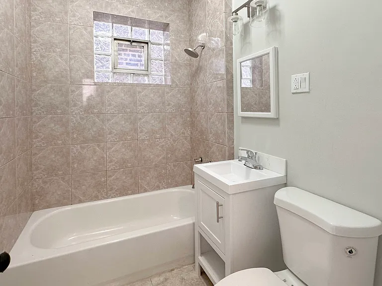3134 W 42nd St #2 — Photo 10