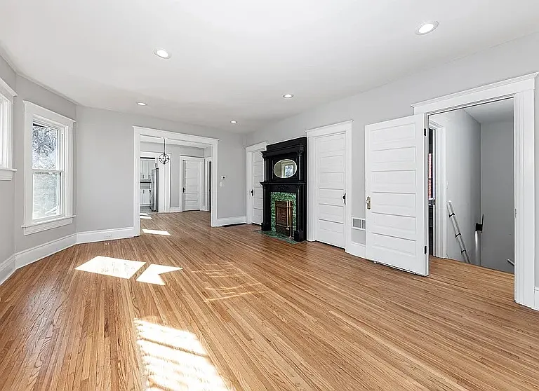 3 bed, 1699 sqft, $2,200 — Photo 4