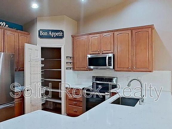 5th image of 8492 Artesian Springs Point