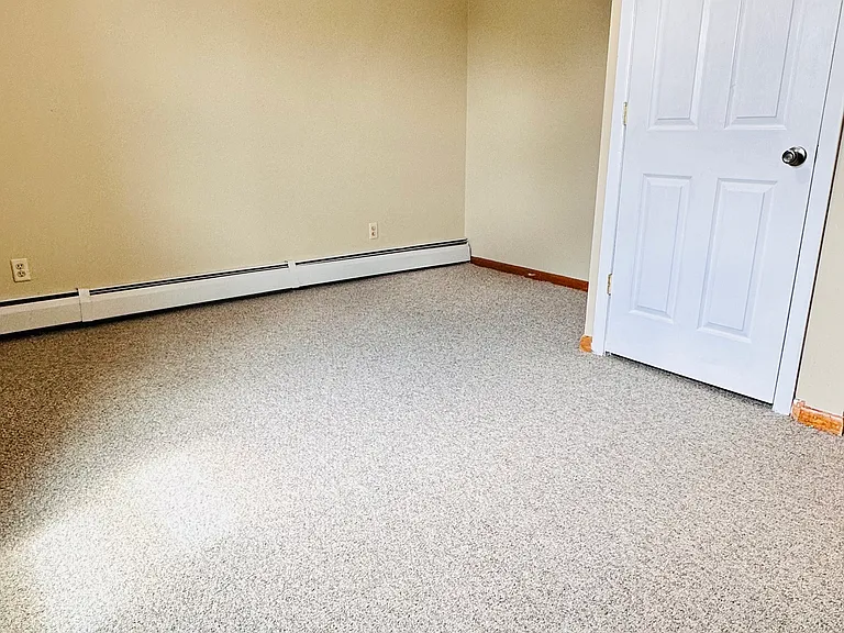 96 Main St #2R — Photo 7