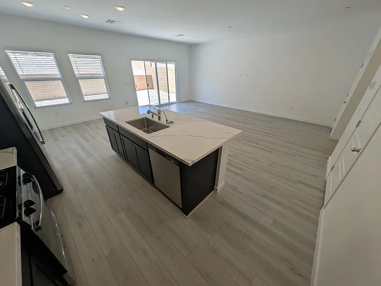 3339 Dancing Waters St — Photo 7